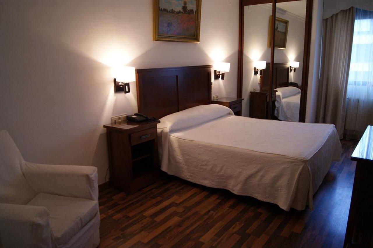 Hotel Mulhacen Guadix Bagian luar foto