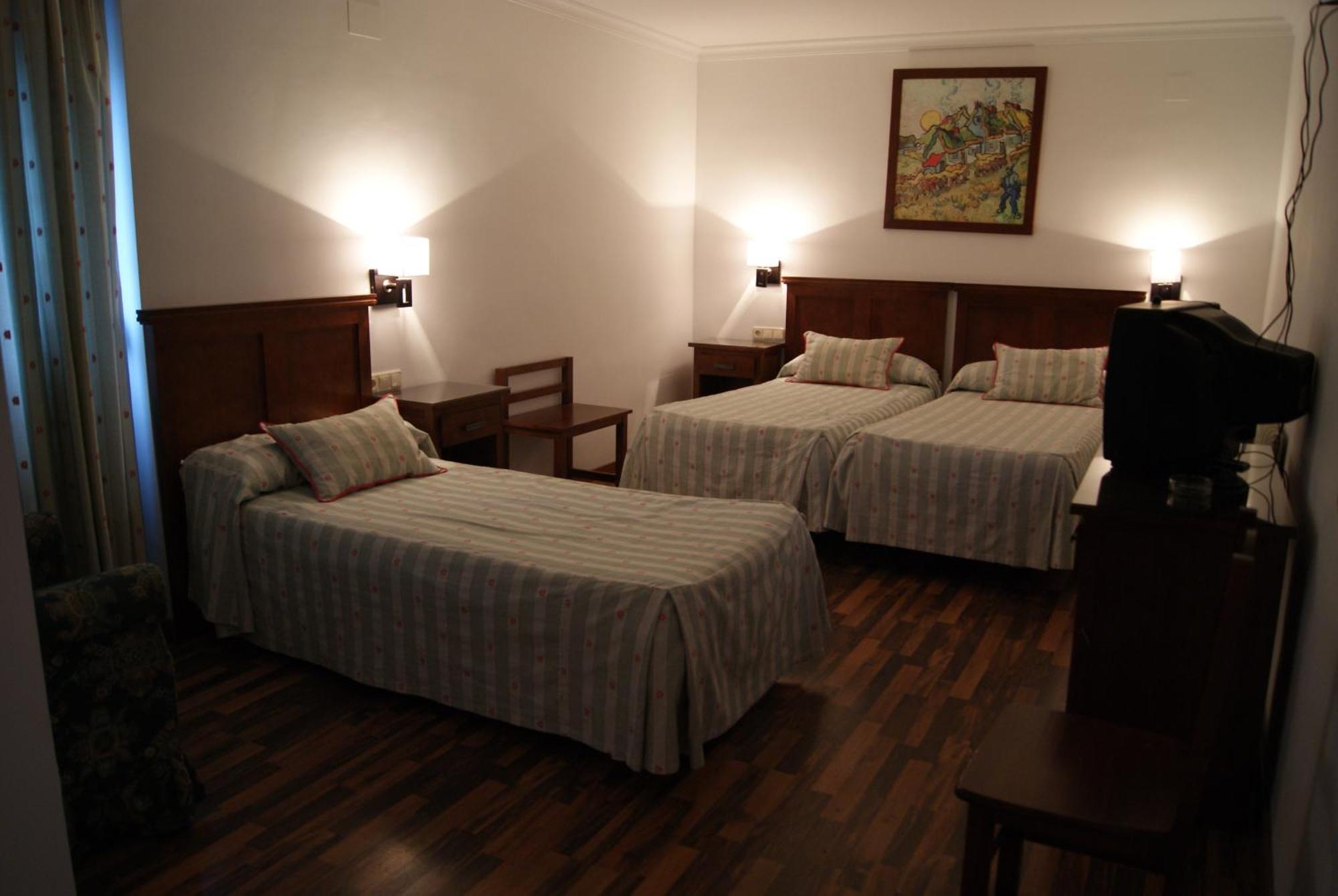 Hotel Mulhacen Guadix Bagian luar foto