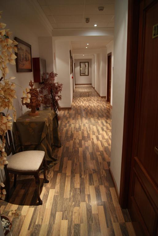 Hotel Mulhacen Guadix Bagian luar foto